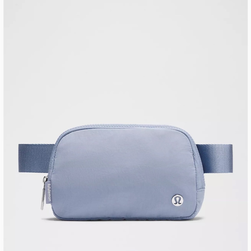 lululemon belt bag bright blue 💌